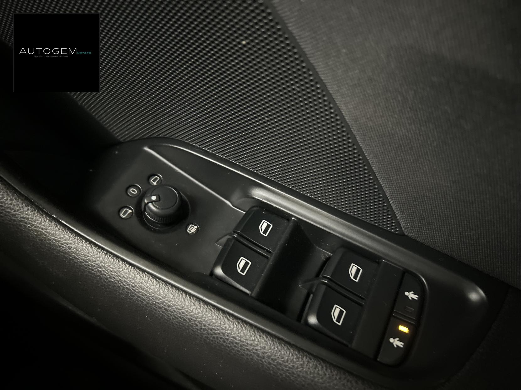 Audi A3 1.6 TDI SE Sportback 5dr Diesel Manual Euro 5 (s/s) (105 ps)