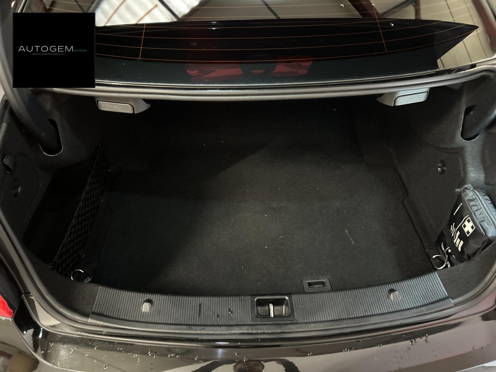 Mercedes-Benz E Class 3.0 E350 CDI V6 BlueEfficiency Sport Coupe 2dr Diesel G-Tronic Euro 5 (231 ps)