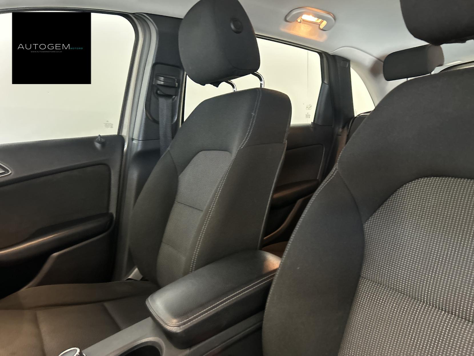 Mercedes-Benz B Class 1.6 B180 BlueEfficiency SE MPV 5dr Petrol Manual Euro 5 (s/s) (122 ps)