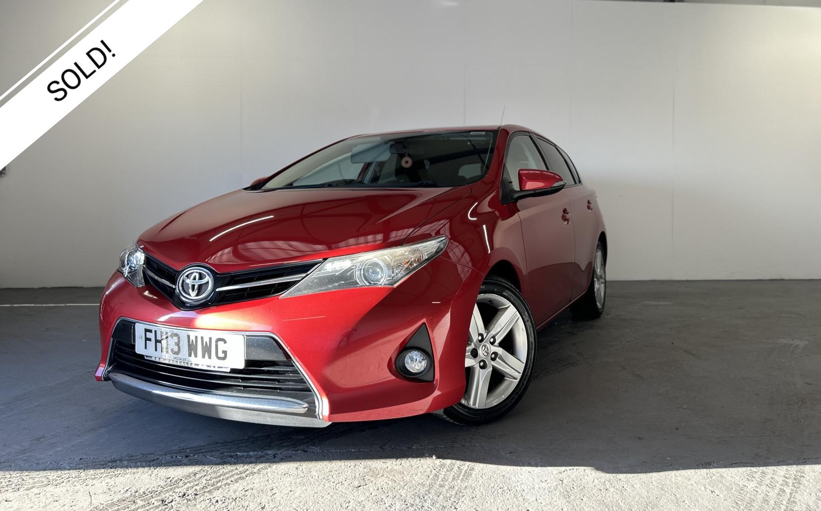 Toyota Auris 1.6 V-Matic Sport Hatchback 5dr Petrol Manual Euro 5 (132 ps)
