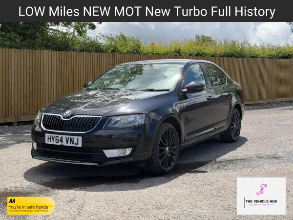 2014 SKODA OCTAVIA 4,995 2014 100,000 MILES 3 5 5 HATCHBACK BLACK DIESEL MANUAL FRONT... photo