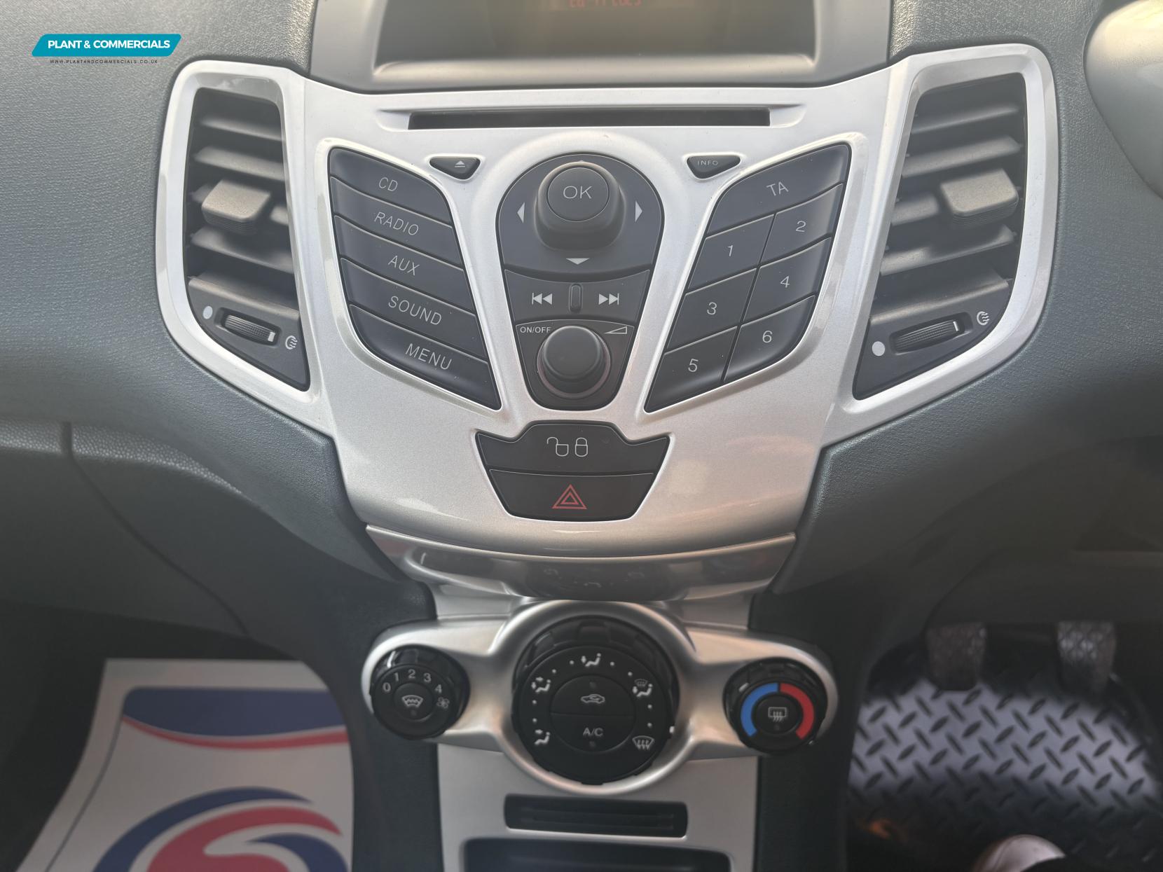 Ford Fiesta 1.4 Zetec Hatchback 5dr Petrol Manual (133 g/km, 94 bhp)