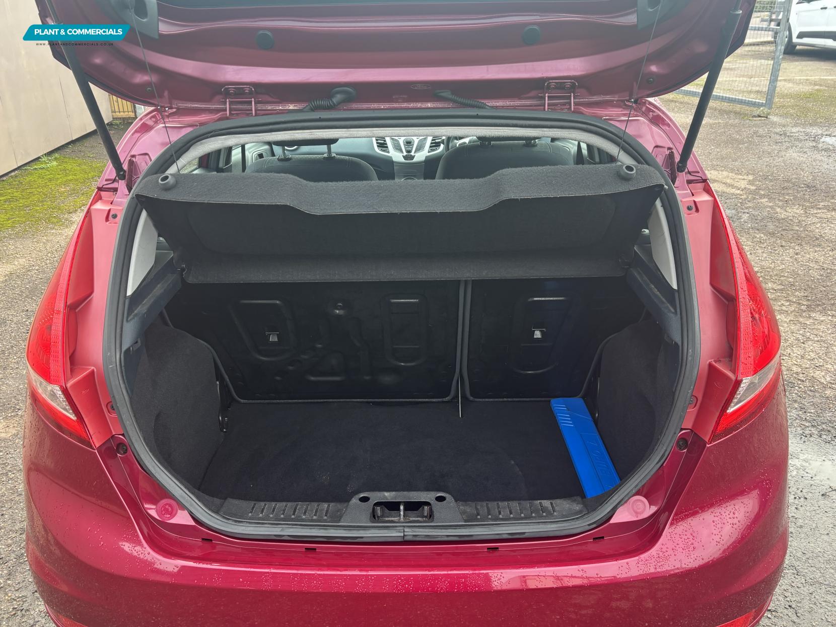 Ford Fiesta 1.4 Zetec Hatchback 5dr Petrol Manual (133 g/km, 94 bhp)