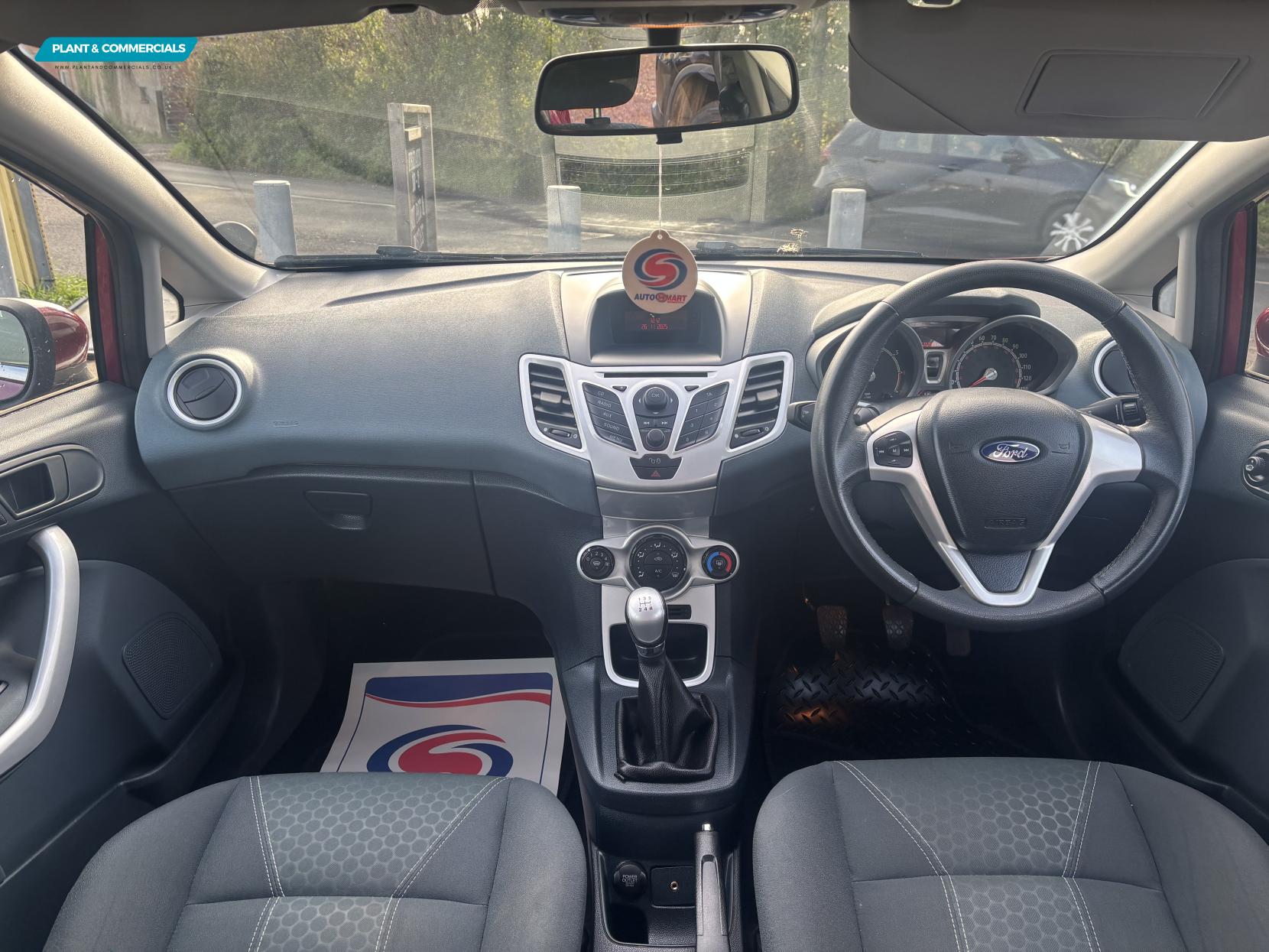 Ford Fiesta 1.4 Zetec Hatchback 5dr Petrol Manual (133 g/km, 94 bhp)