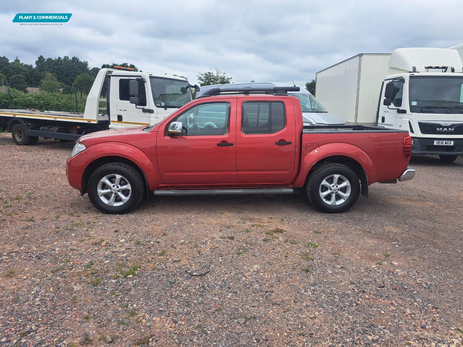 Nissan Navara 2.5 dCi Tekna Pickup Double Cab 4dr Diesel Auto 4WD Euro 4 (190 ps)