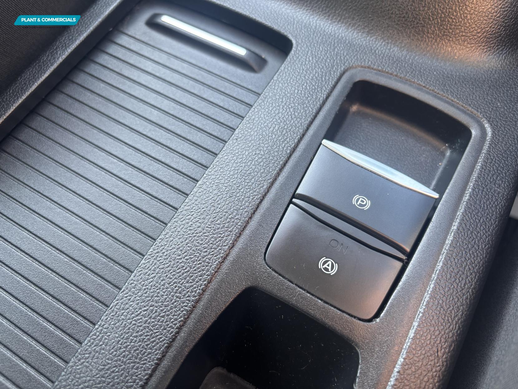 Ford Focus 1.0T EcoBoost Titanium Hatchback 5dr Petrol Manual Euro 6 (s/s) (125 ps)