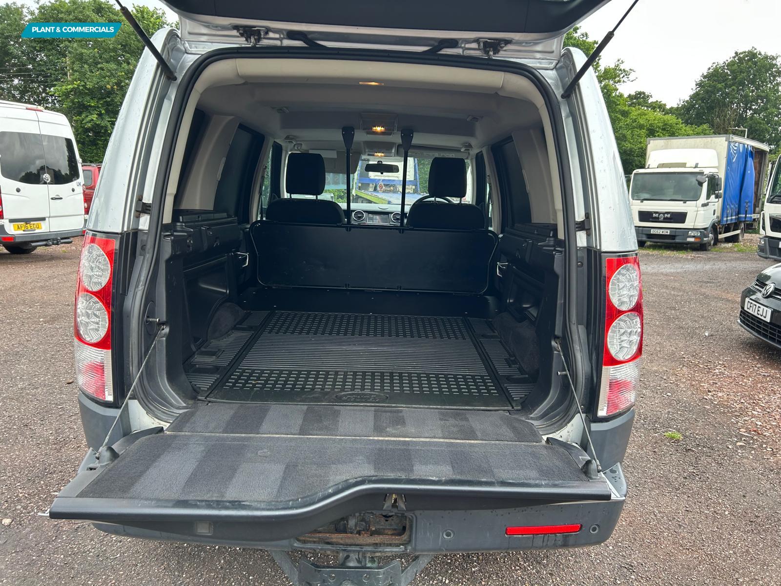 Land Rover Discovery 4 3.0 TD V6 SUV 5dr Diesel Auto 4X4 (224 g/km, 210 bhp)
