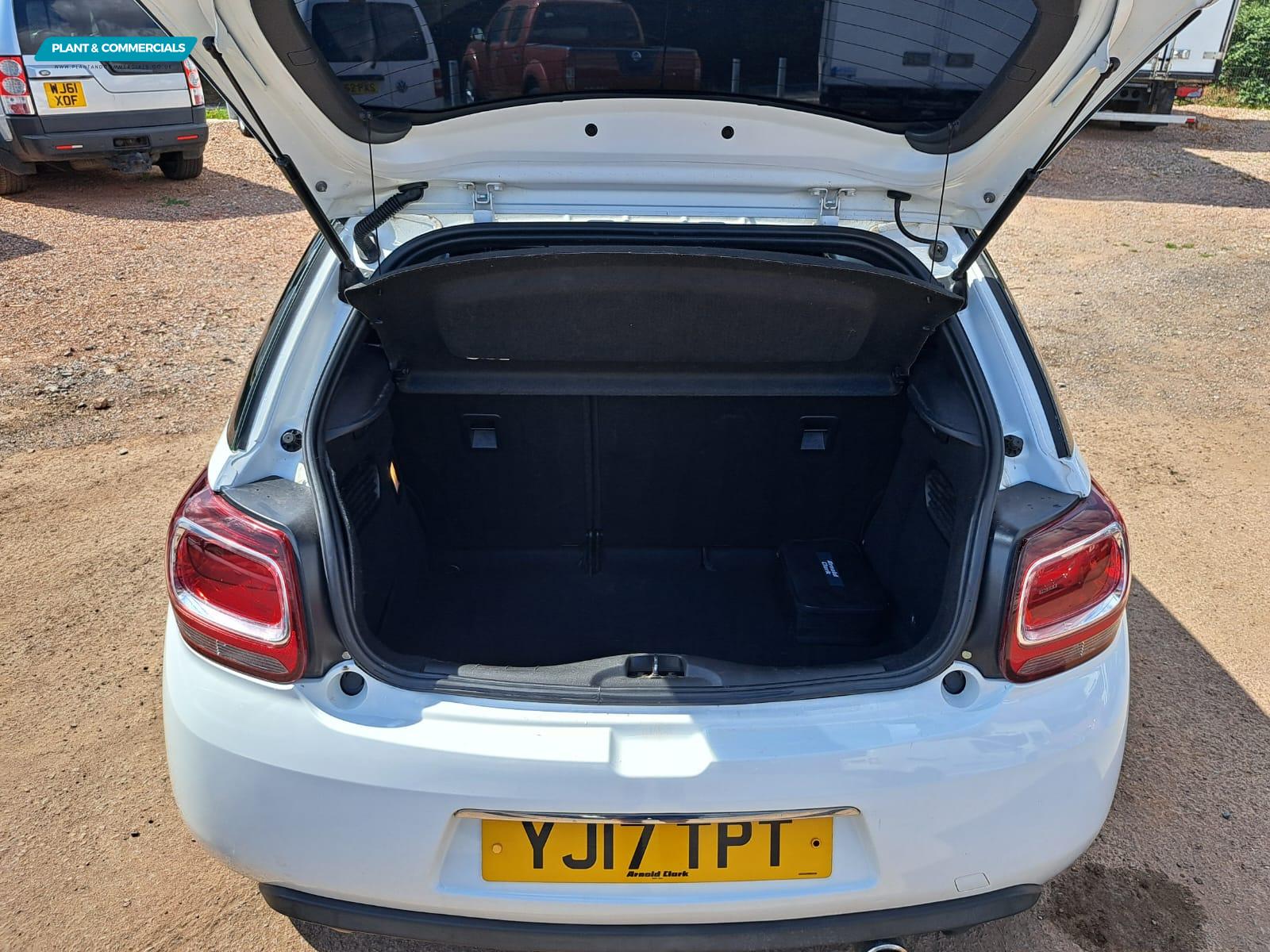 DS AUTOMOBILES DS 3 1.2 PureTech Chic Hatchback 3dr Petrol Manual Euro 6 (82 ps)