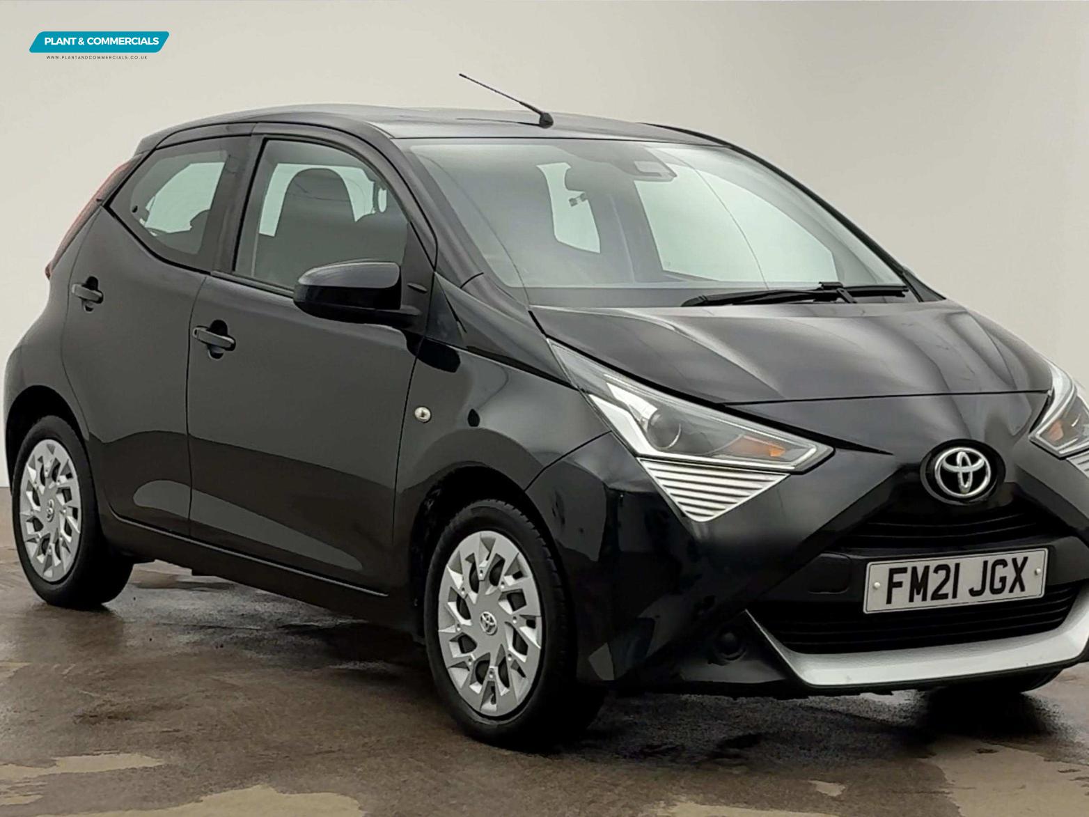 Toyota AYGO 1.0 VVT-i x-play Hatchback 5dr Petrol Manual Euro 6 (s/s) (71 ps)