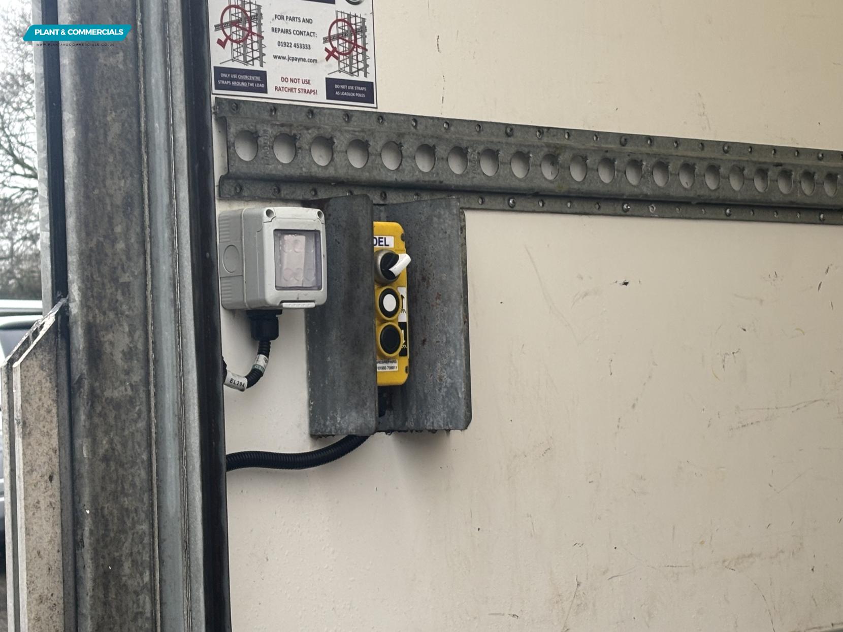 Volkswagen Crafter 2.0 TDI CR35 Startline Flat Frame Chassis Cab 2dr Diesel Manual FWD LWB Euro 6 (s/s) (Flat Frame) (140 ps)