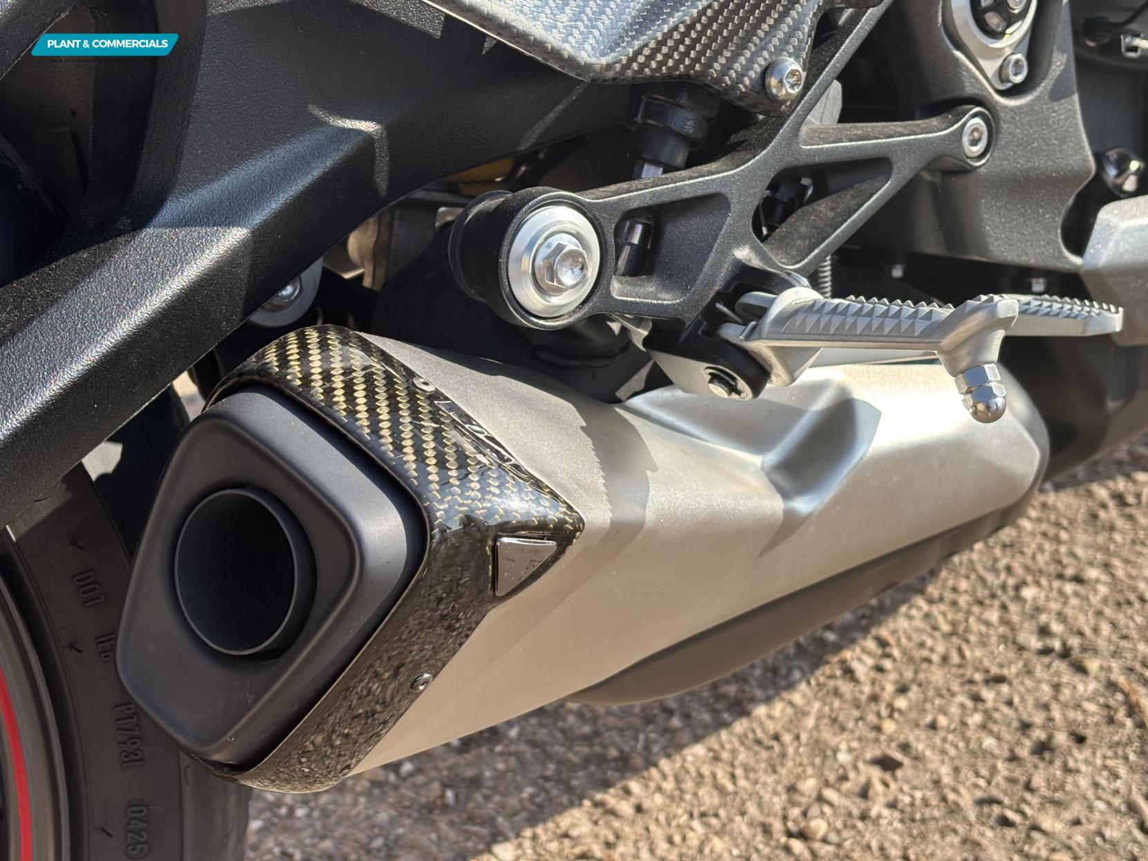 Triumph Street Triple 765 765 RS Naked Petrol Manual X-ring Euro 5 (124 ps)