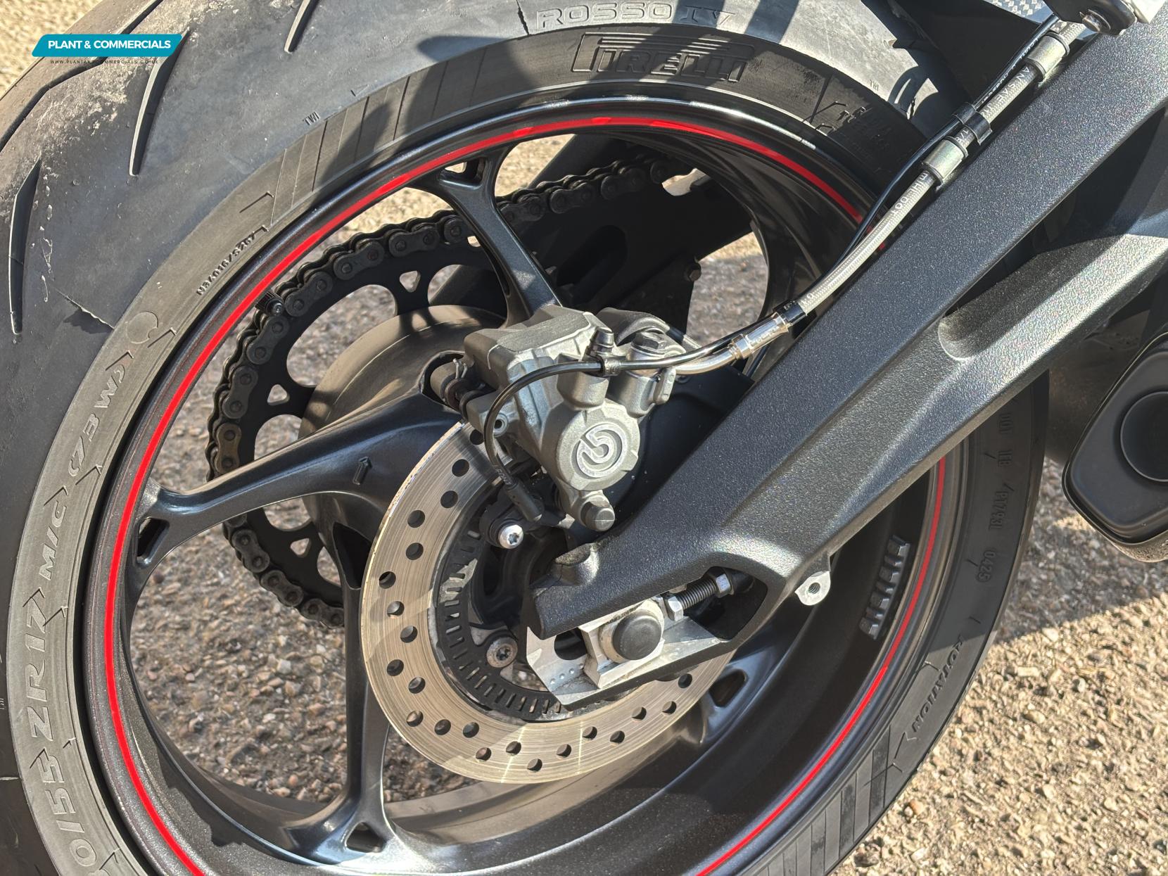 Triumph Street Triple 765 765 RS Naked Petrol Manual X-ring Euro 5 (124 ps)