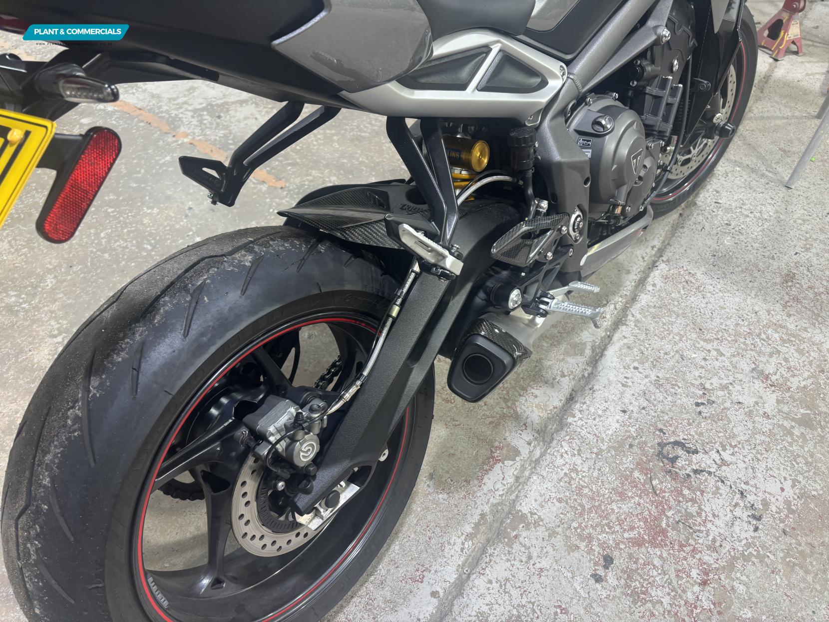 Triumph Street Triple 765 765 RS Naked Petrol Manual X-ring Euro 5 (124 ps)