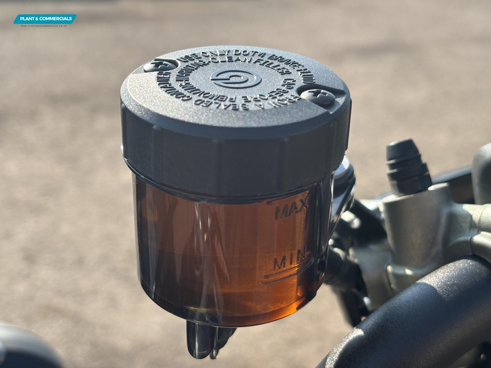 Triumph Street Triple 765 765 RS Naked Petrol Manual X-ring Euro 5 (124 ps)