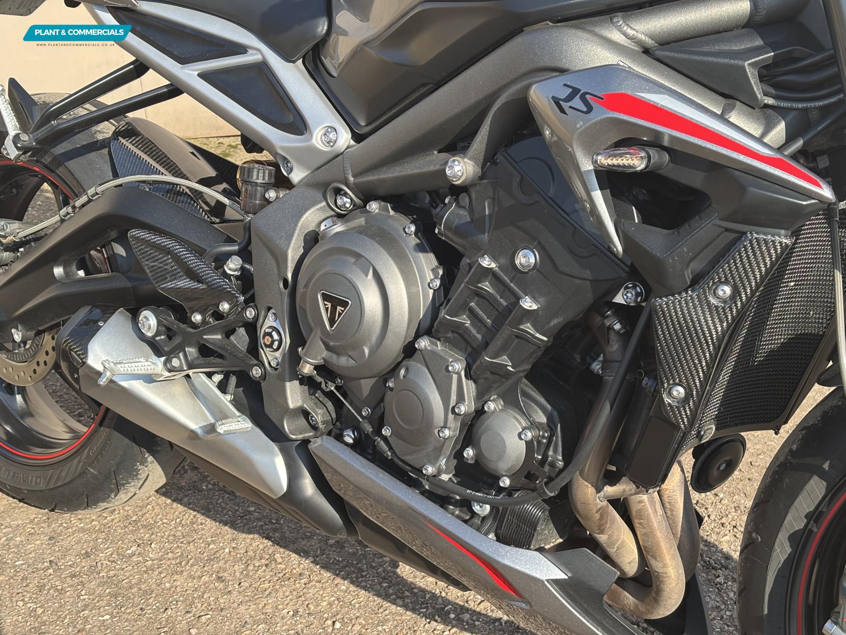 Triumph Street Triple 765 765 RS Naked Petrol Manual X-ring Euro 5 (124 ps)