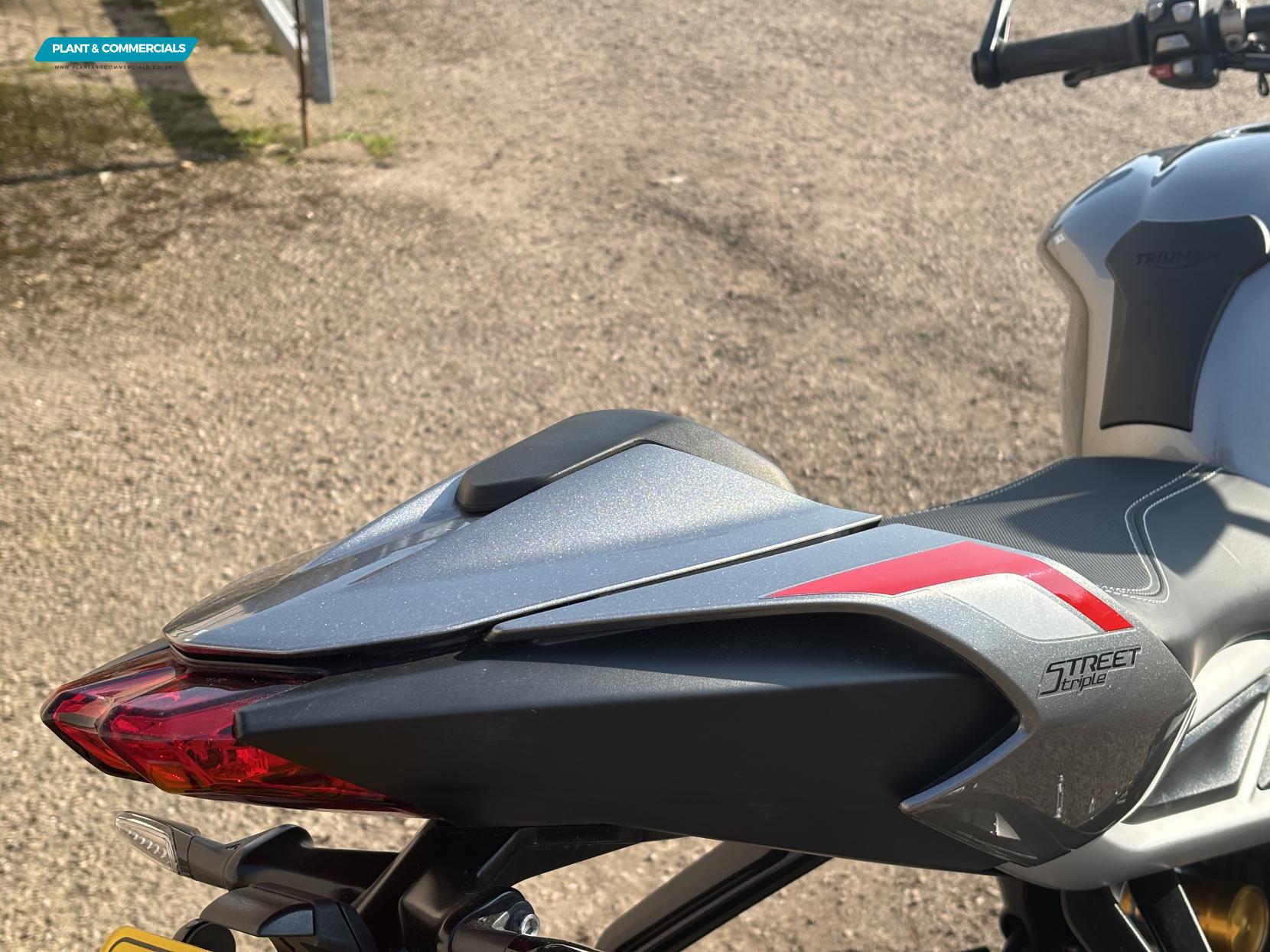 Triumph Street Triple 765 765 RS Naked Petrol Manual X-ring Euro 5 (124 ps)