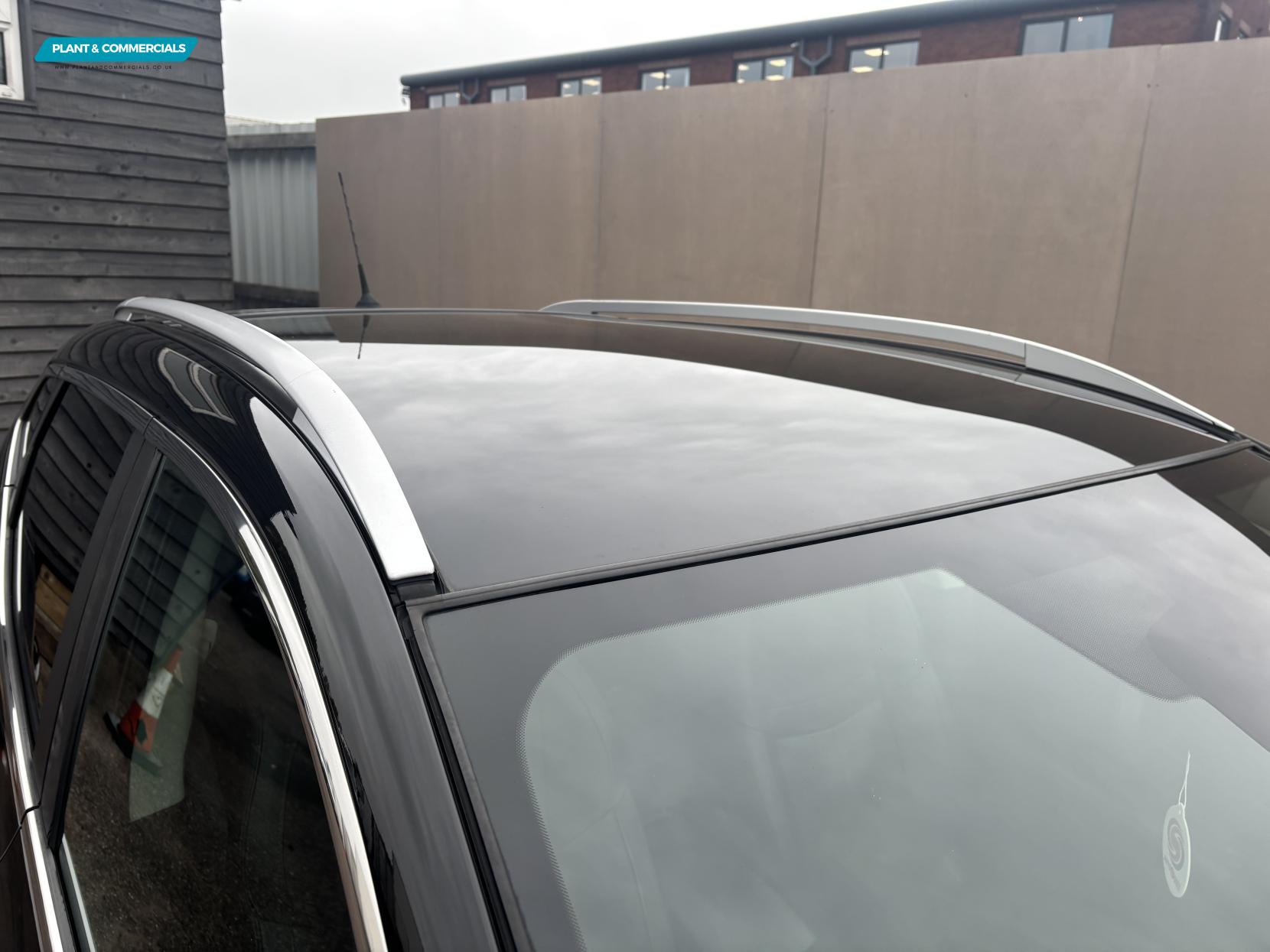 Nissan Qashqai 1.6 dCi Tekna SUV 5dr Diesel XTRON 2WD Euro 5 (s/s) (130 ps)