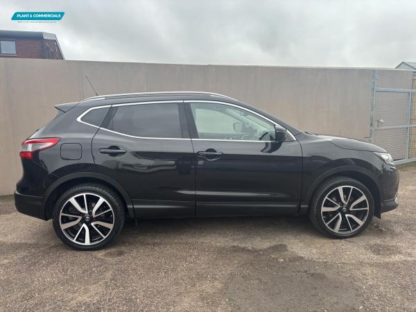 Nissan Qashqai 1.6 dCi Tekna SUV 5dr Diesel XTRON 2WD Euro 5 (s/s) (130 ps)