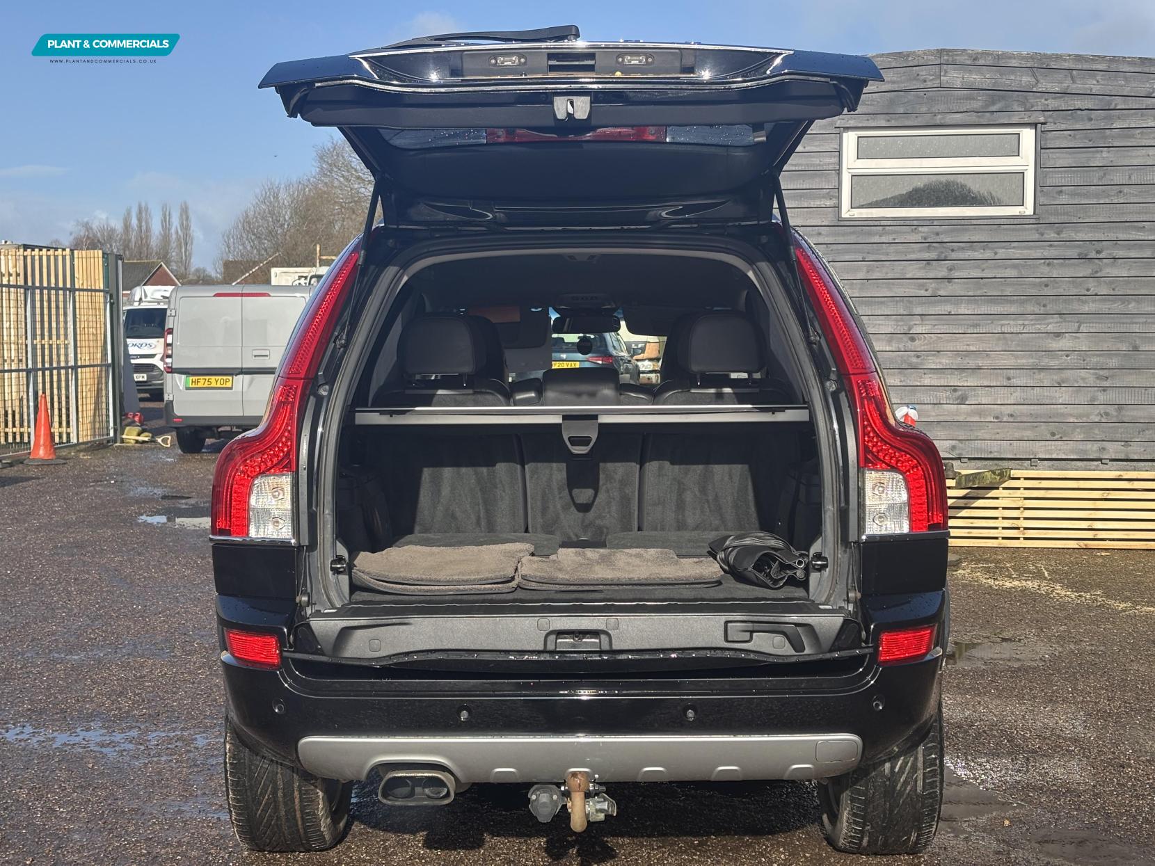 Volvo XC90 2.4 D5 Executive SUV 5dr Diesel Geartronic 4WD Euro 5 (200 ps)