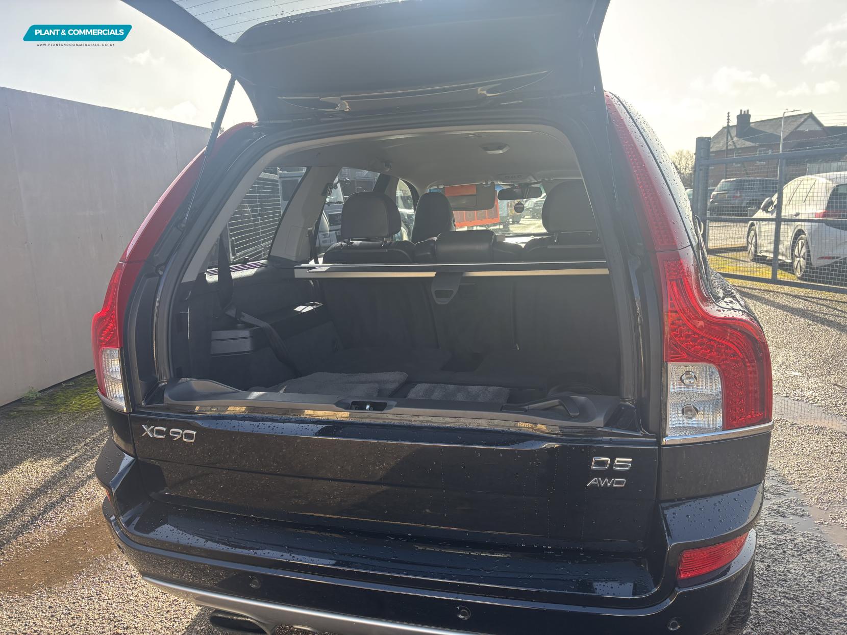 Volvo XC90 2.4 D5 Executive SUV 5dr Diesel Geartronic 4WD Euro 5 (200 ps)