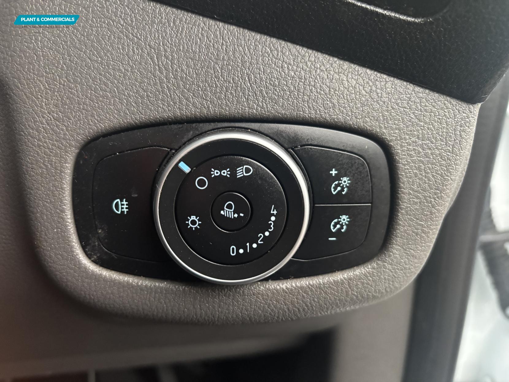 Ford Transit Connect 1.5 220 EcoBlue Leader Temperature controlled Panel Van 5dr Diesel Manual L1 Euro 6  (75 ps)