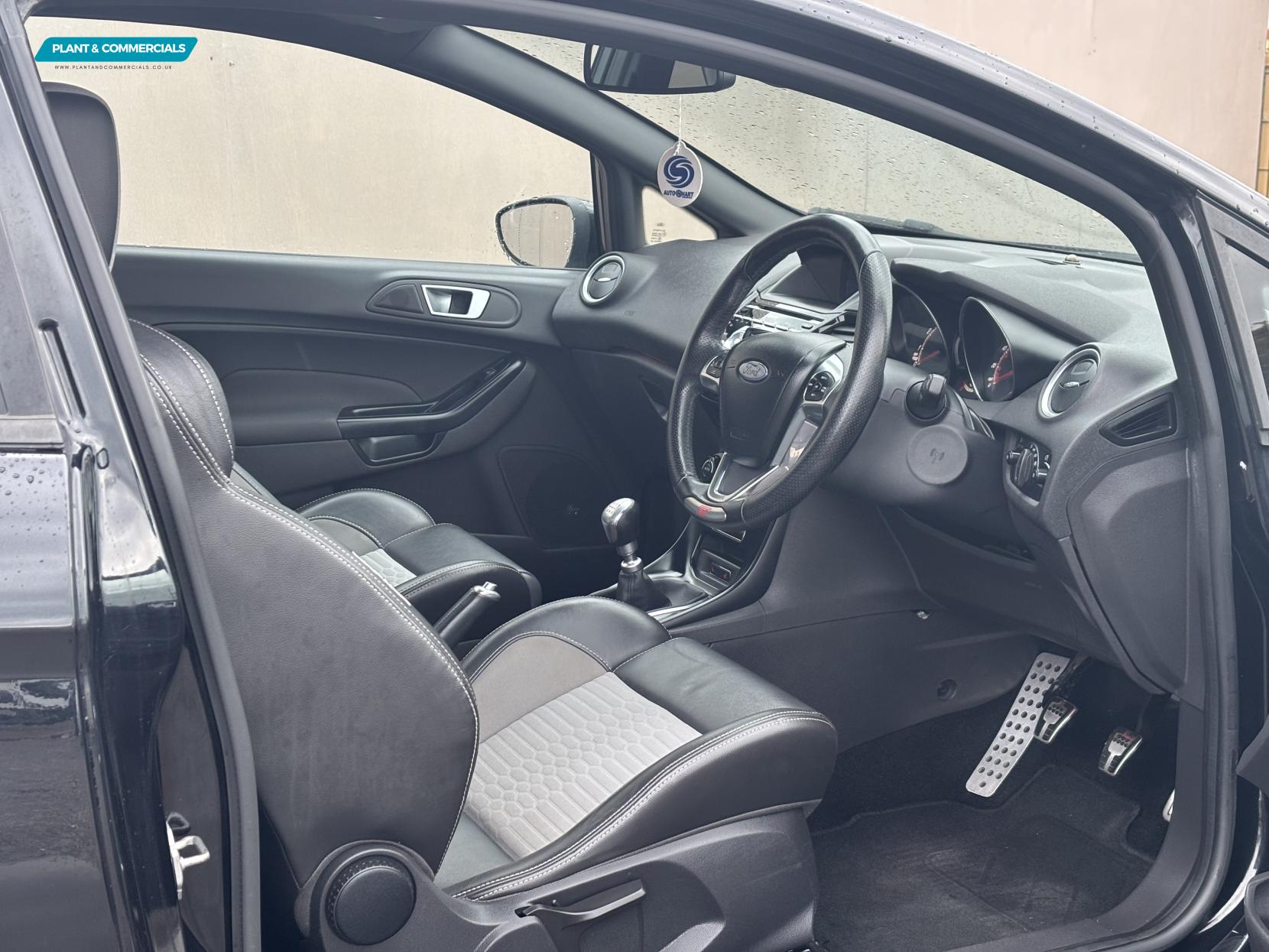 Ford Fiesta 1.6T EcoBoost ST-3 Hatchback 3dr Petrol Manual Euro 5 (s/s) (182 ps)