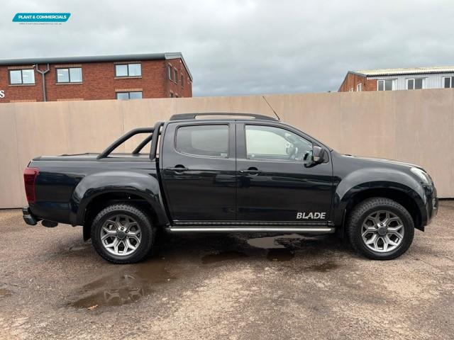 Isuzu D-Max 2.5 TD Blade Pickup 4dr Diesel Automatic 4x4 (220 g/km, 161 bhp)