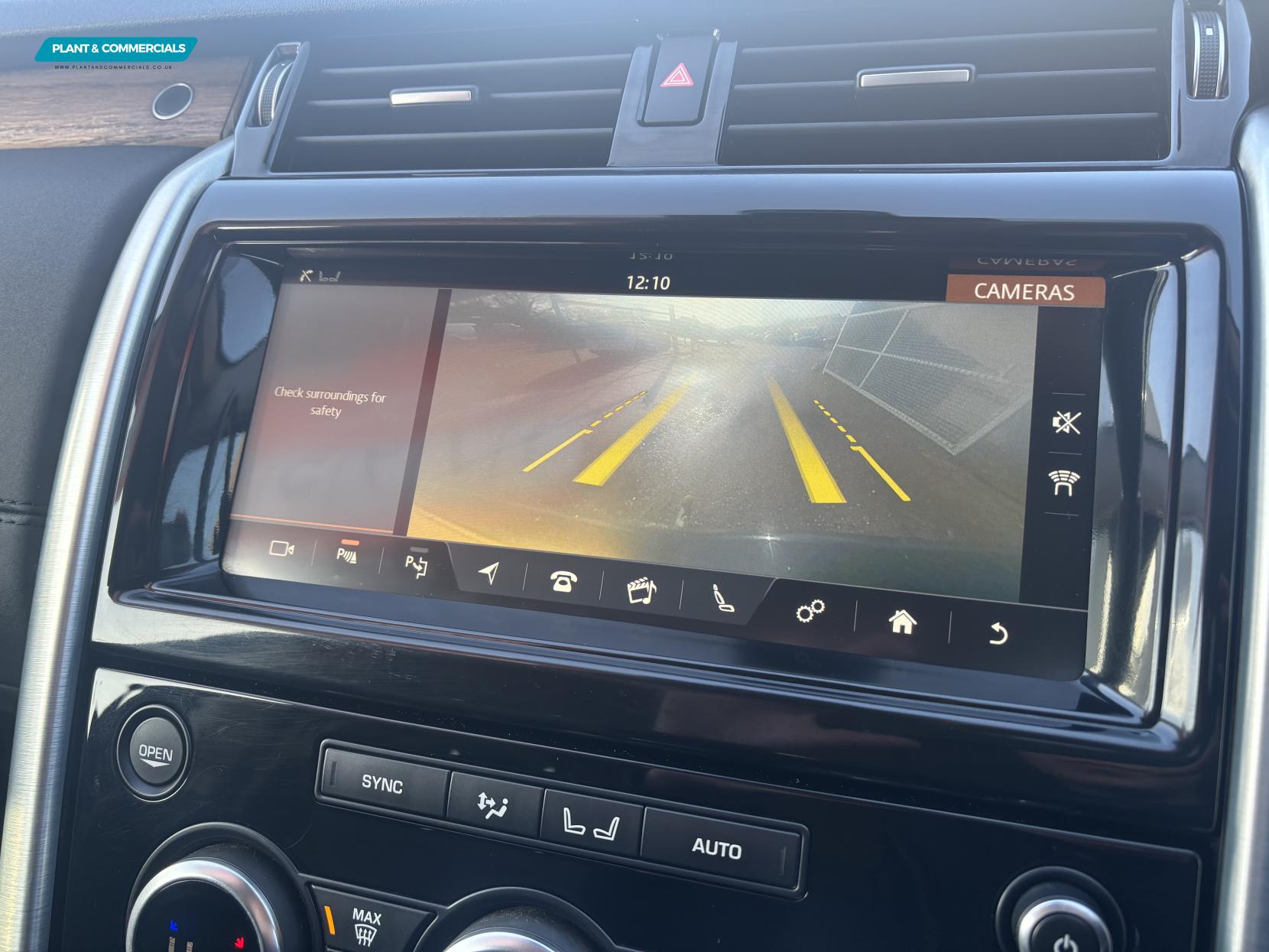 Land Rover Discovery 3.0 SD V6 HSE SUV 5dr Diesel Auto 4WD Euro 6 (s/s) (306 ps)