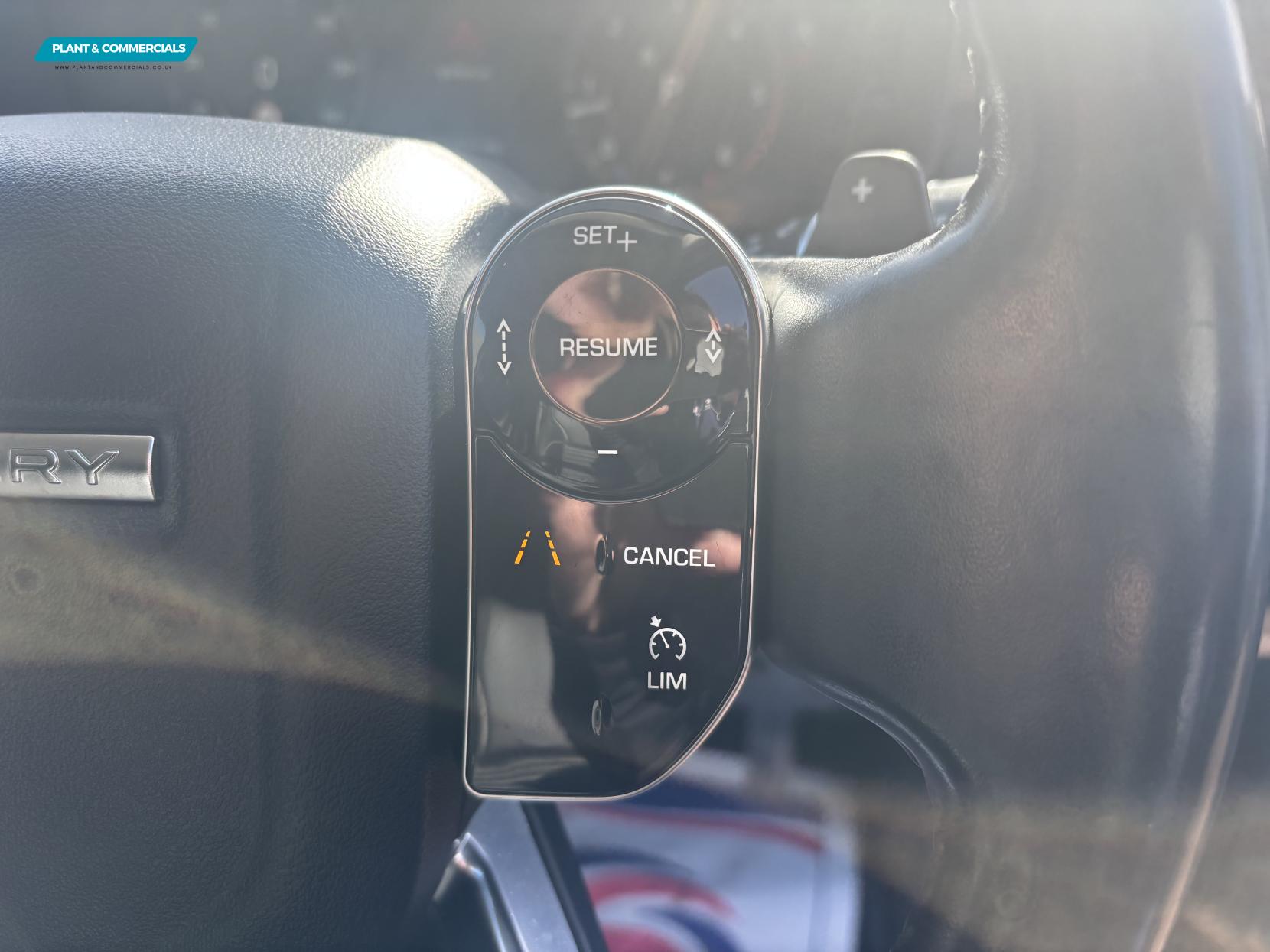 Land Rover Discovery 3.0 SD V6 HSE SUV 5dr Diesel Auto 4WD Euro 6 (s/s) (306 ps)