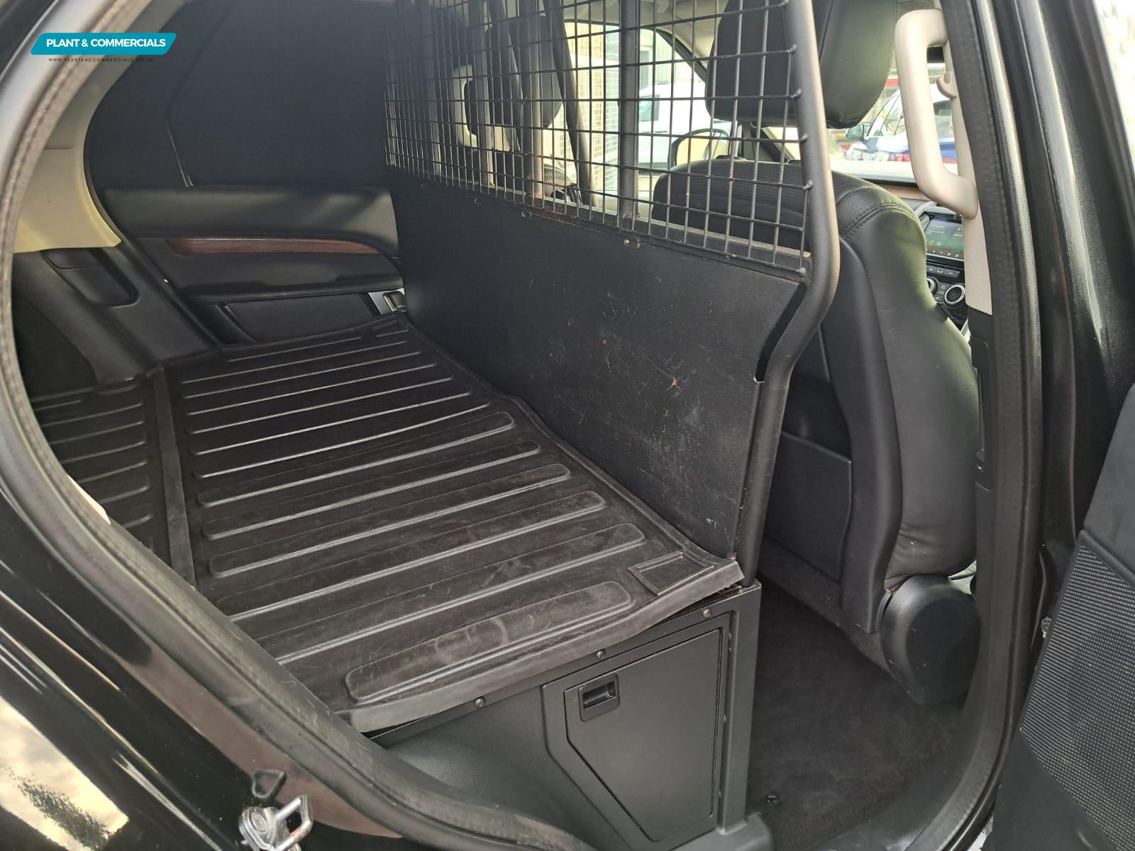 Land Rover Discovery 3.0 SD V6 HSE SUV 5dr Diesel Auto 4WD Euro 6 (s/s) (306 ps)