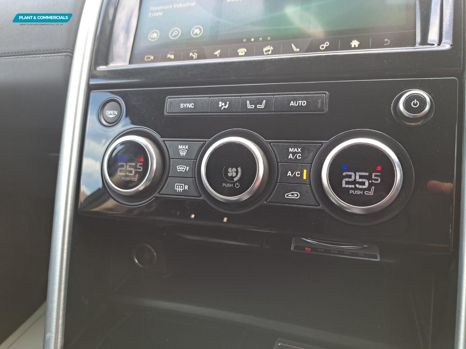 Land Rover Discovery 3.0 SD V6 HSE SUV 5dr Diesel Auto 4WD Euro 6 (s/s) (306 ps)