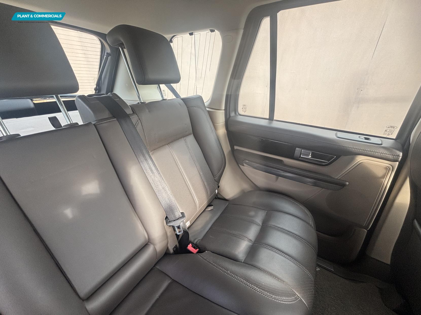 Land Rover Range Rover Sport 3.0 TD V6 HSE Station Wagon 5dr Diesel Automatic (265 g/km, 187 bhp)