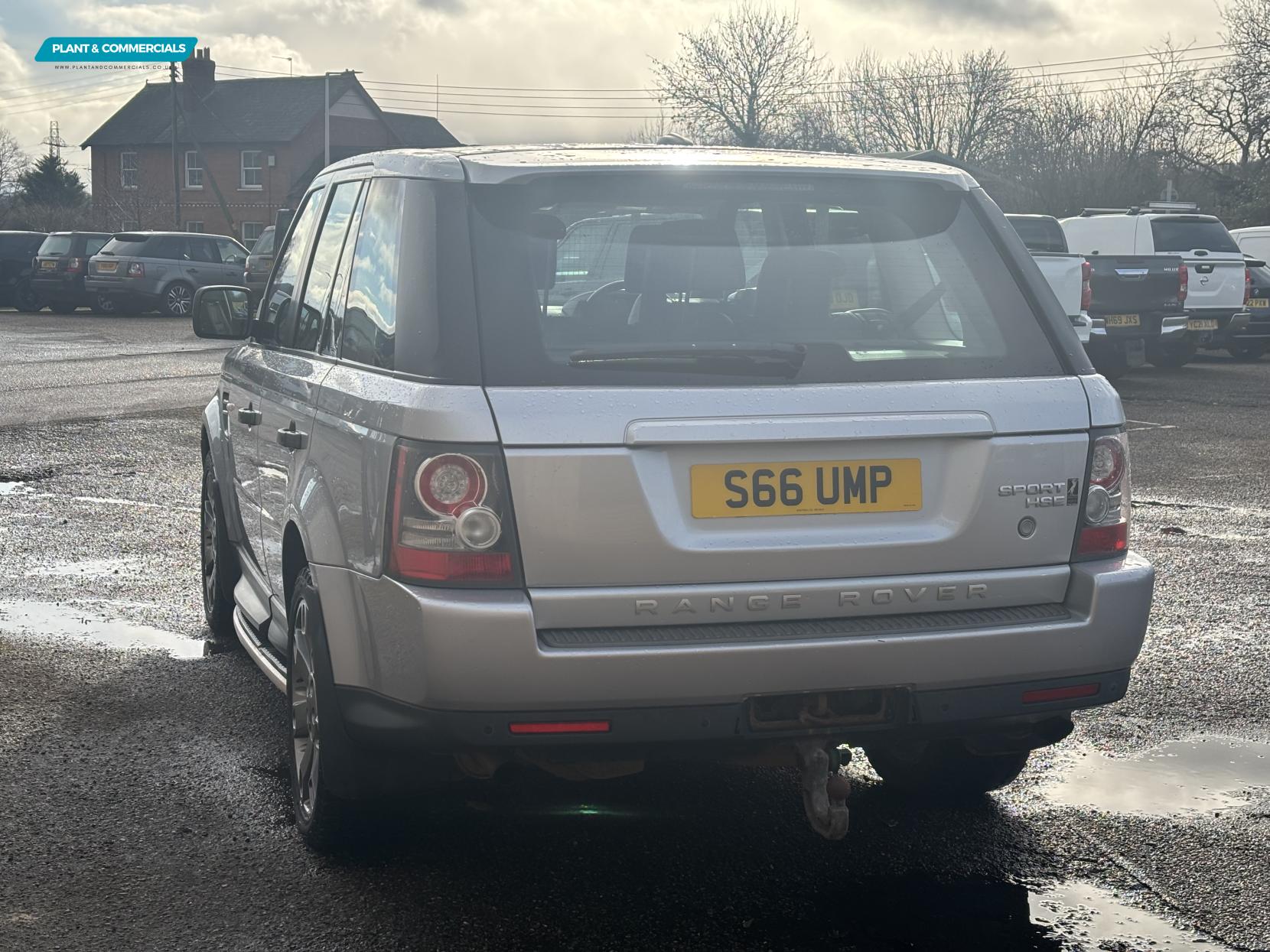 Land Rover Range Rover Sport 3.0 TD V6 HSE Station Wagon 5dr Diesel Automatic (265 g/km, 187 bhp)