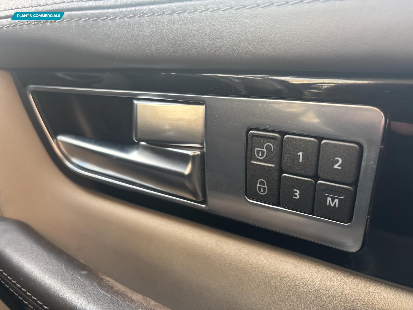 Land Rover Range Rover Sport 3.0 TD V6 HSE Station Wagon 5dr Diesel Automatic (265 g/km, 187 bhp)