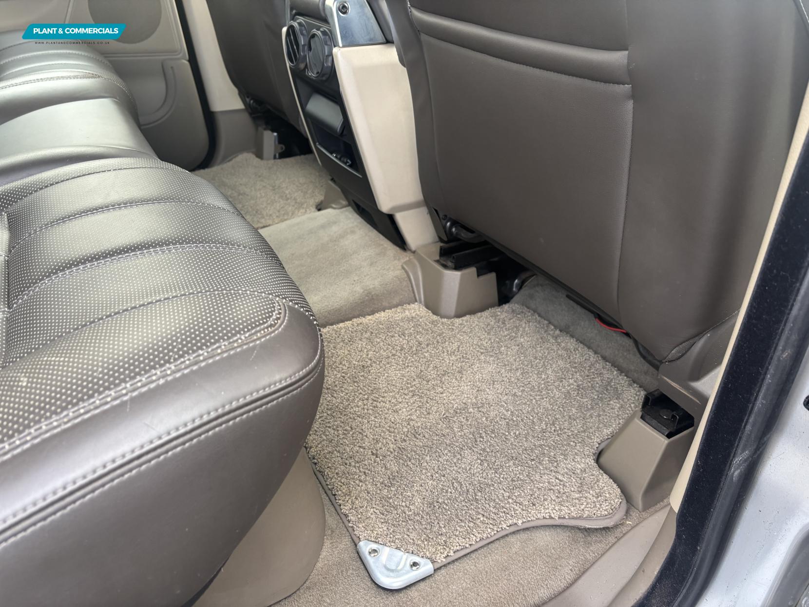 Land Rover Range Rover Sport 3.0 TD V6 HSE Station Wagon 5dr Diesel Automatic (265 g/km, 187 bhp)