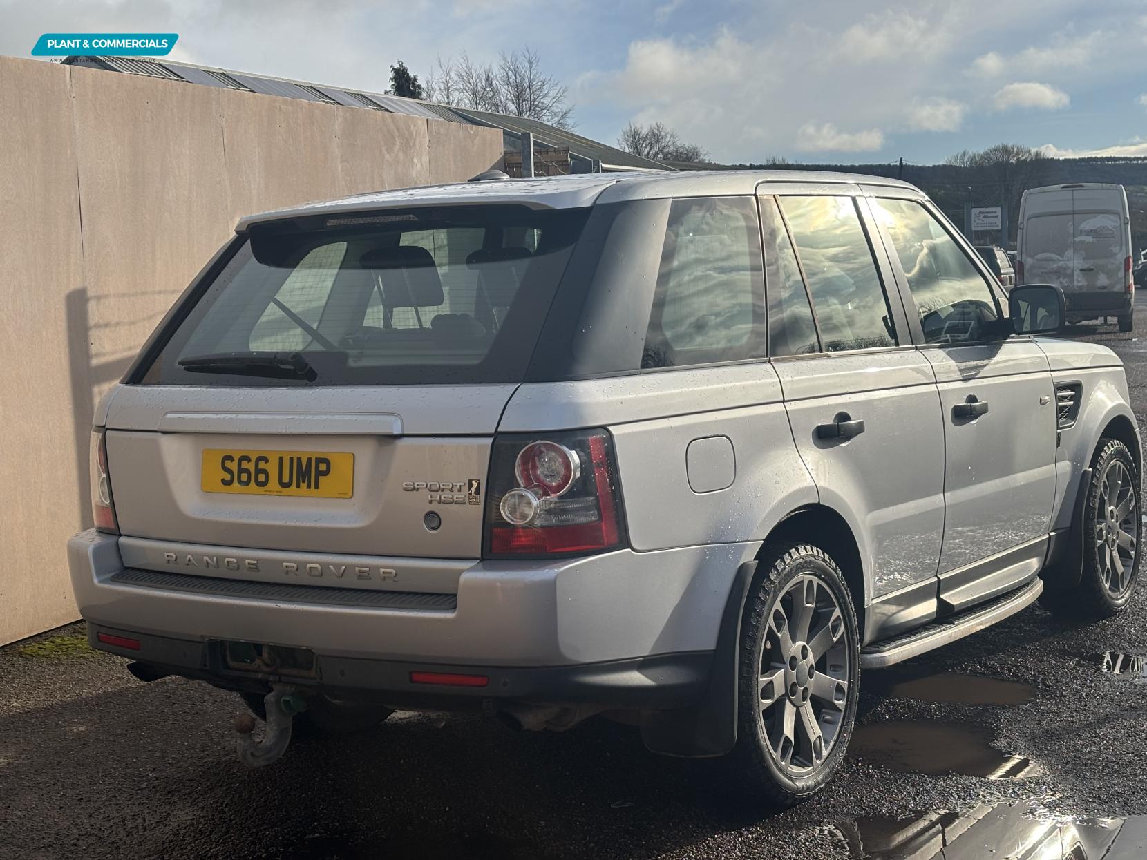 Land Rover Range Rover Sport 3.0 TD V6 HSE Station Wagon 5dr Diesel Automatic (265 g/km, 187 bhp)