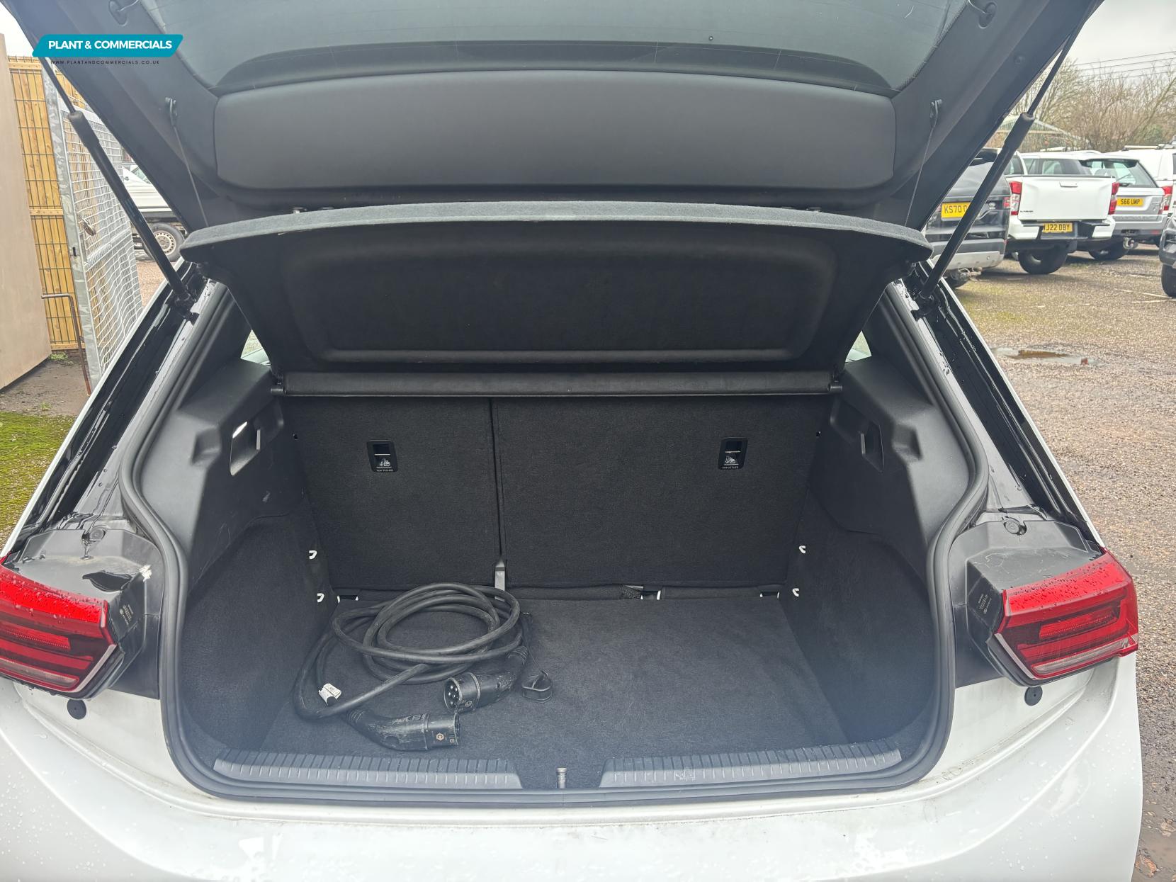 Volkswagen ID.3 Pro Performance 58kWh Life Hatchback 5dr Electric Auto (204 ps)