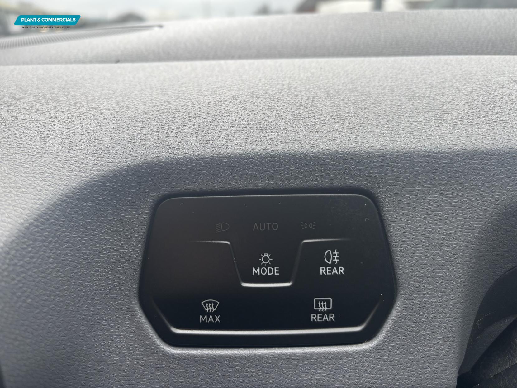 Volkswagen ID.3 Pro Performance 58kWh Life Hatchback 5dr Electric Auto (204 ps)