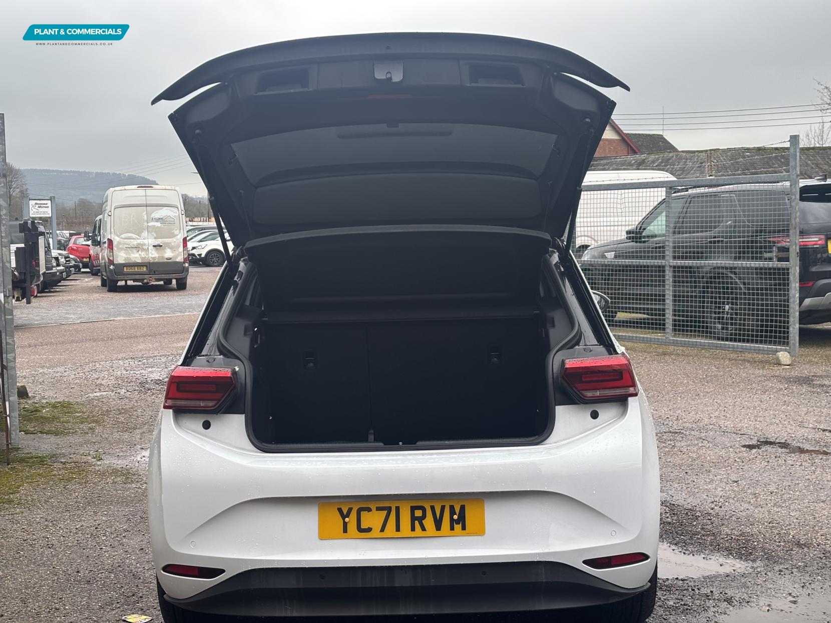 Volkswagen ID.3 Pro Performance 58kWh Life Hatchback 5dr Electric Auto (204 ps)