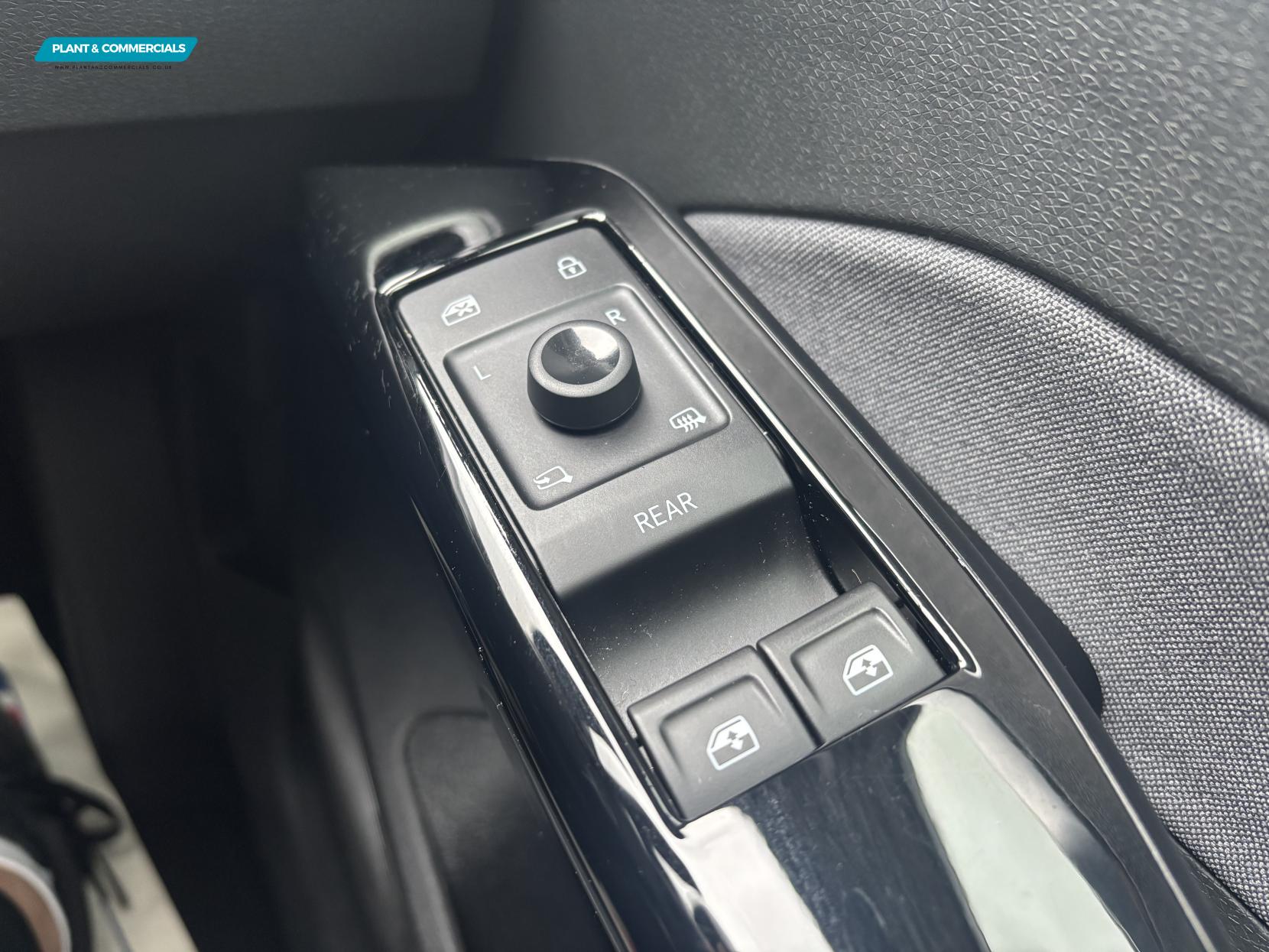 Volkswagen ID.3 Pro Performance 58kWh Life Hatchback 5dr Electric Auto (204 ps)