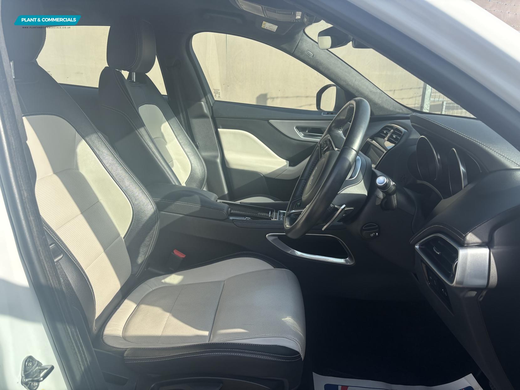 Jaguar F-PACE 2.0 D180 R-Sport SUV 5dr Diesel Auto AWD Euro 6 (s/s) (180 ps)