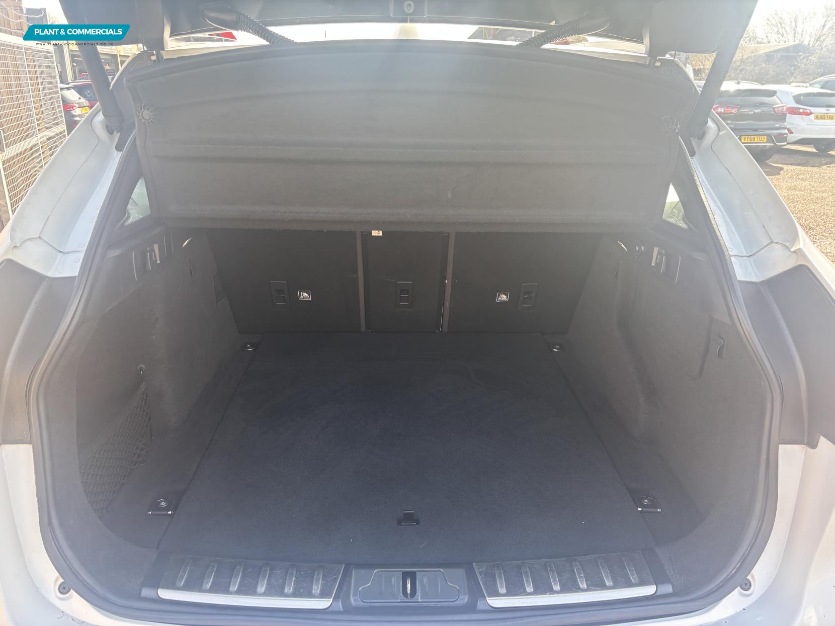 Jaguar F-PACE 2.0 D180 R-Sport SUV 5dr Diesel Auto AWD Euro 6 (s/s) (180 ps)