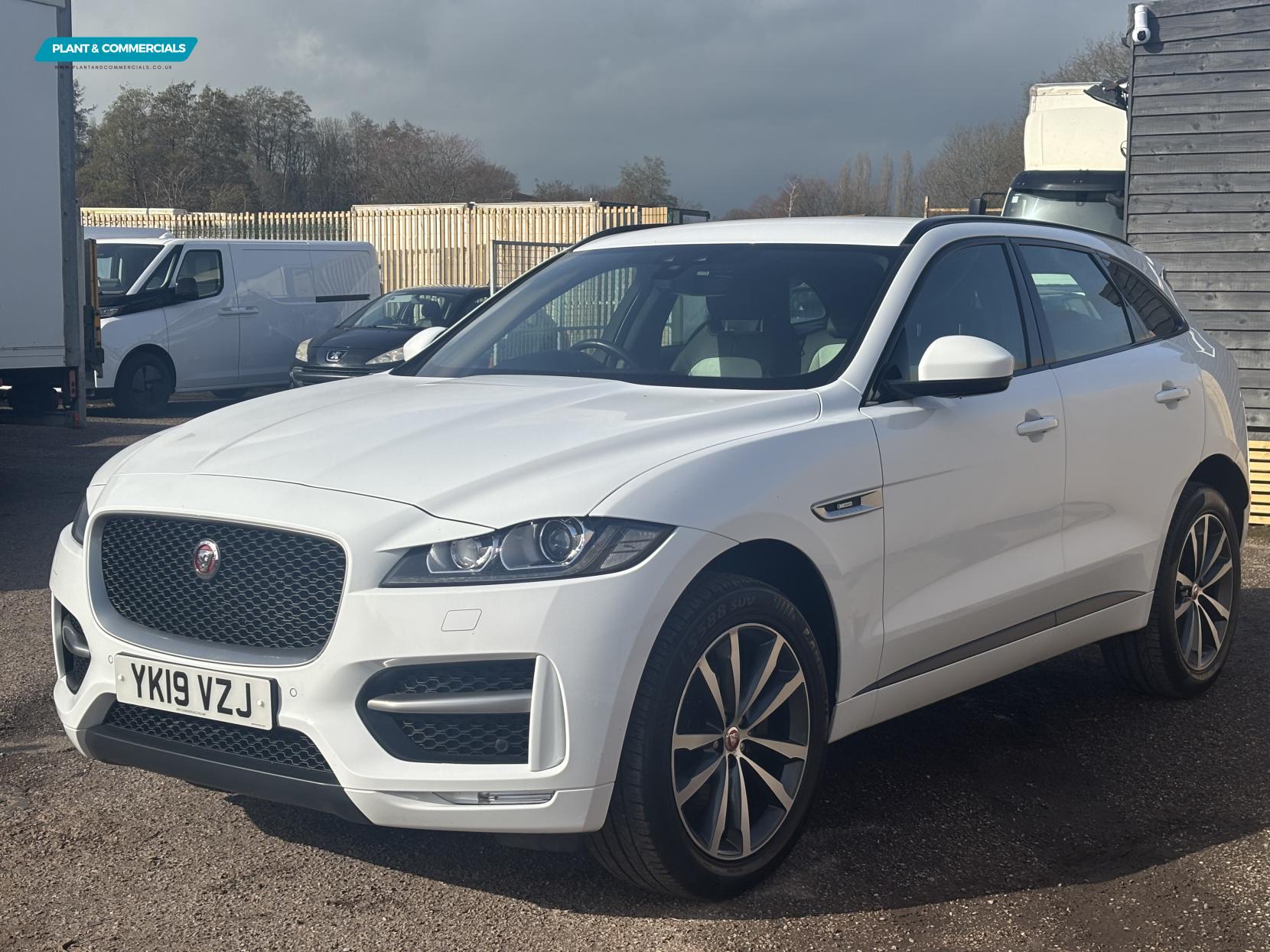 Jaguar F-PACE 2.0 D180 R-Sport SUV 5dr Diesel Auto AWD Euro 6 (s/s) (180 ps)
