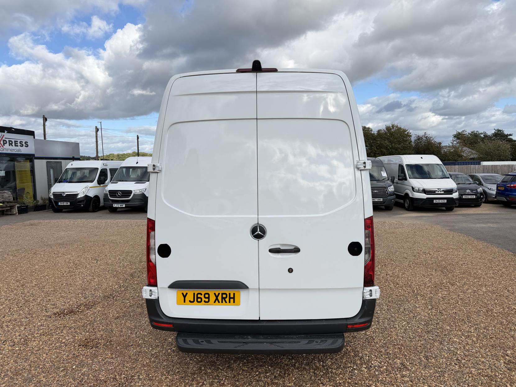 2019 Mercedes-Benz Sprinter 2.1 311 CDI Panel Van 5dr Diesel Manual RWD L3 H2 Euro 6 (114 ps) - Thumbnail 10