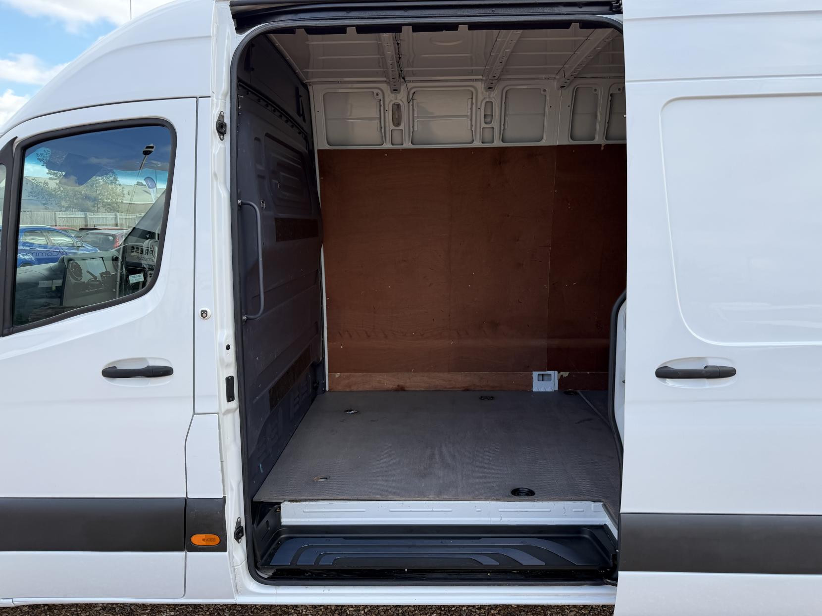 2019 Mercedes-Benz Sprinter 2.1 311 CDI Panel Van 5dr Diesel Manual RWD L3 H2 Euro 6 (114 ps) - Thumbnail 33