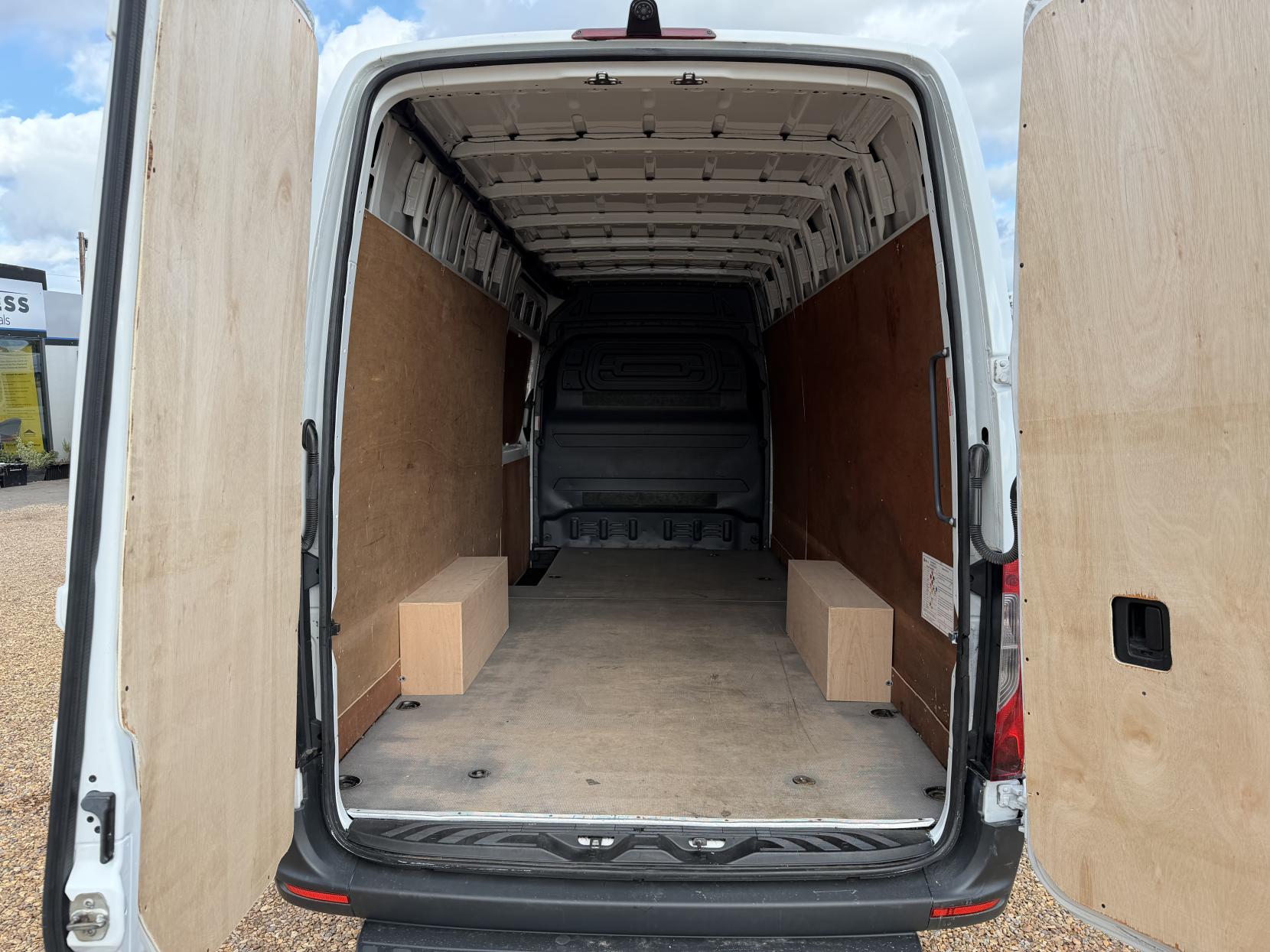 2019 Mercedes-Benz Sprinter 2.1 311 CDI Panel Van 5dr Diesel Manual RWD L3 H2 Euro 6 (114 ps) - Thumbnail 3