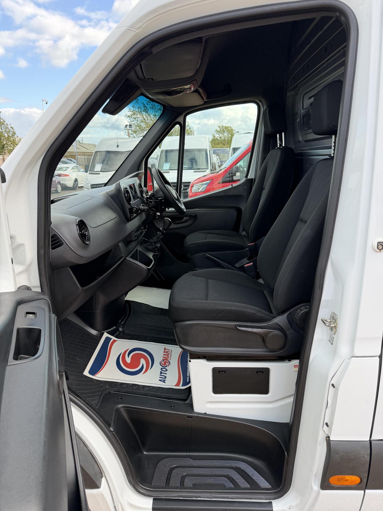 2019 Mercedes-Benz Sprinter 2.1 311 CDI Panel Van 5dr Diesel Manual RWD L3 H2 Euro 6 (114 ps) - Thumbnail 31