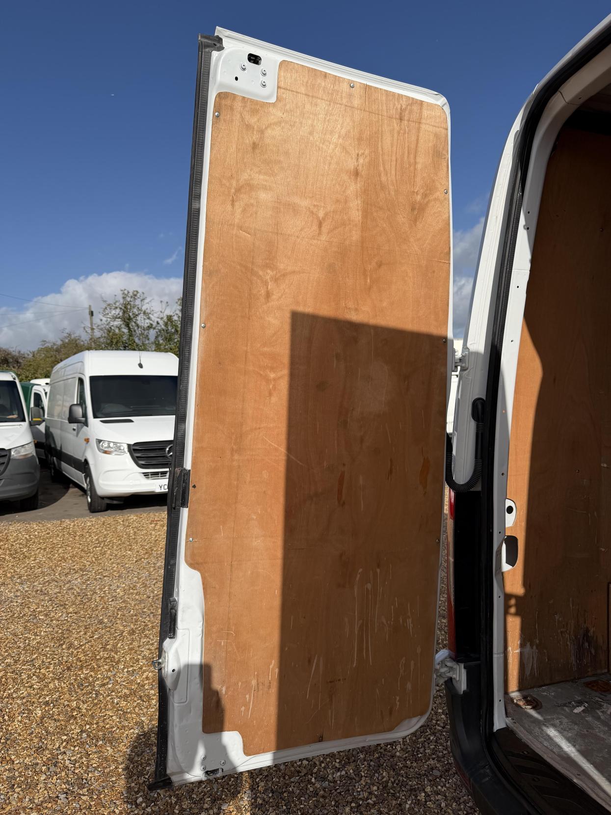 2019 Mercedes-Benz Sprinter 2.1 316 CDI Panel Van 5dr Diesel Manual RWD L2 H2 Euro 6 (163 ps) - Thumbnail 40