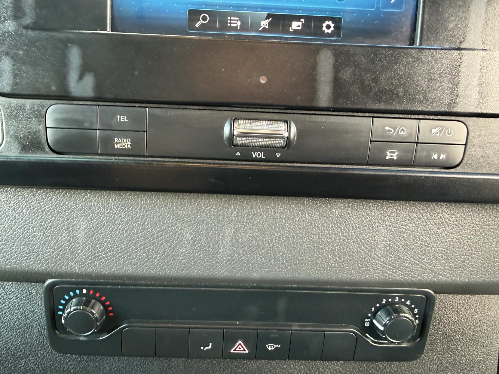 2019 Mercedes-Benz Sprinter 2.1 316 CDI Panel Van 5dr Diesel Manual RWD L2 H2 Euro 6 (163 ps) - Thumbnail 23