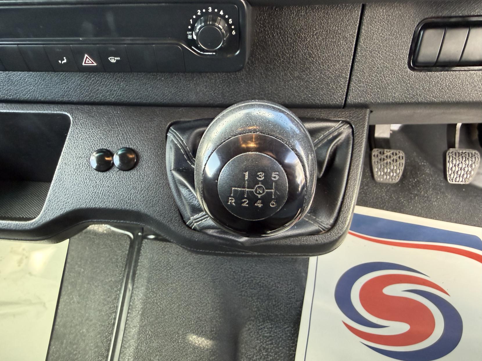 2019 Mercedes-Benz Sprinter 2.1 316 CDI Panel Van 5dr Diesel Manual RWD L2 H2 Euro 6 (163 ps) - Thumbnail 26